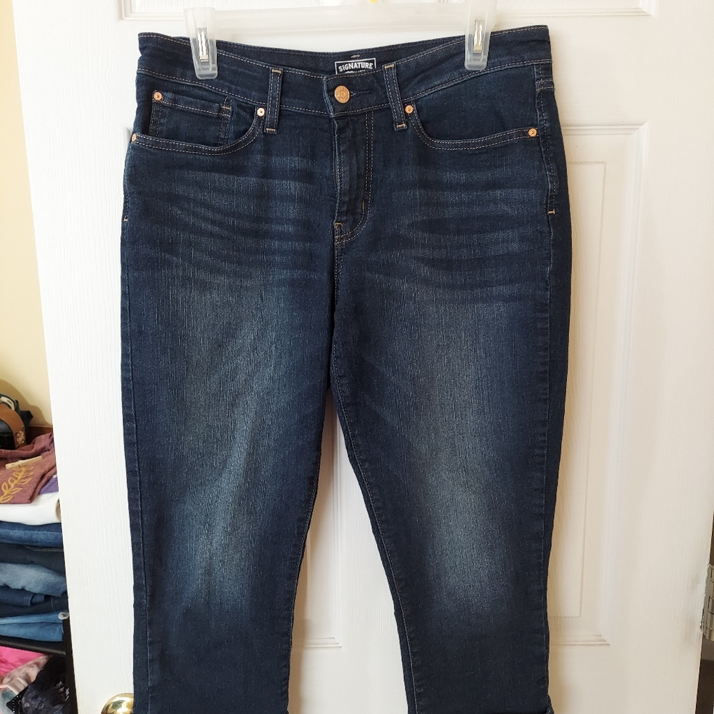 Levi's midrise capris size 10